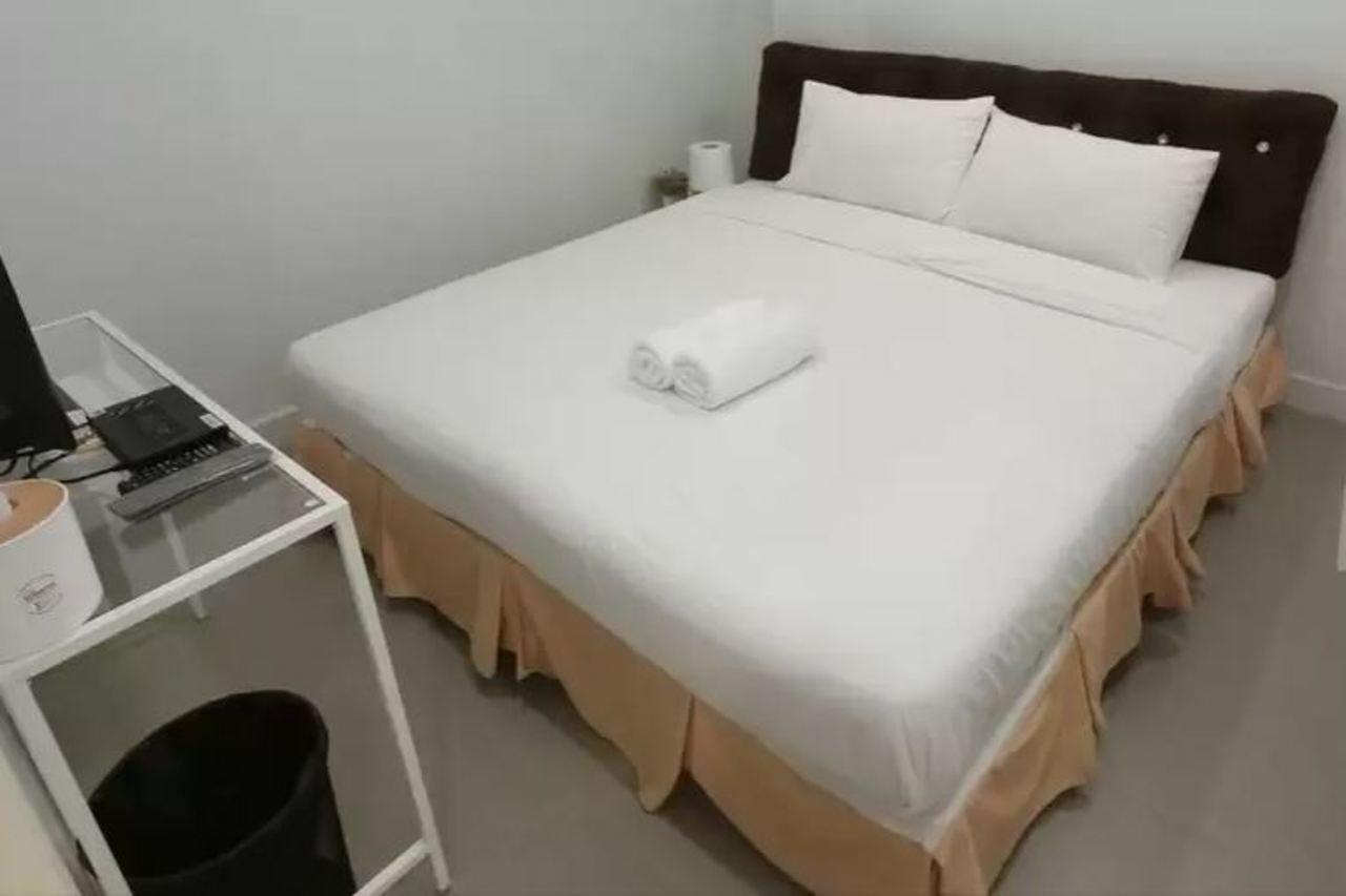 101 Seoul Hostel Банкок Екстериор снимка